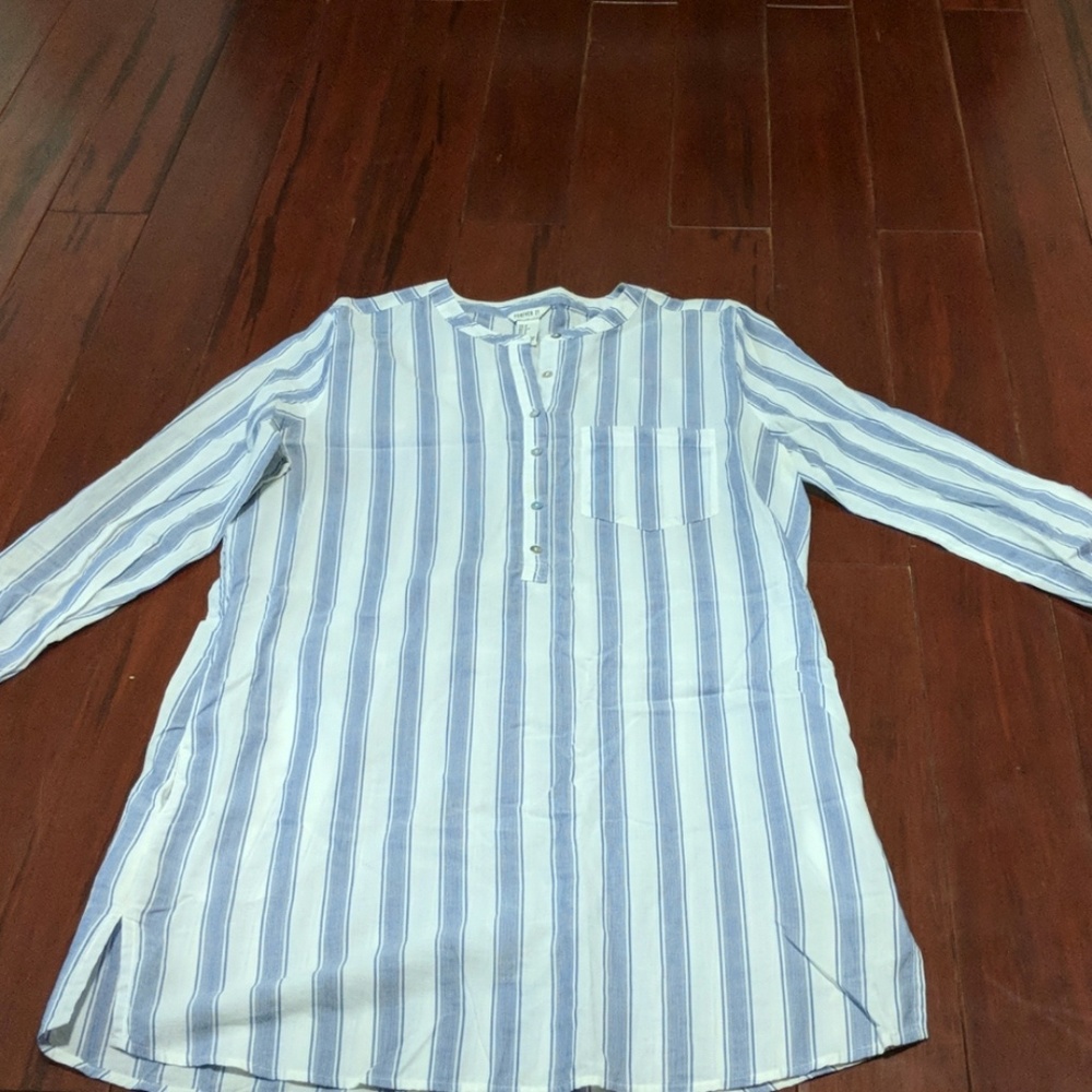 Blue stripped beach wear